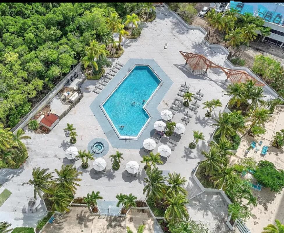 100 Bayview Drive # 1825, Sunny Isles Beach, FL 33160 photo 2