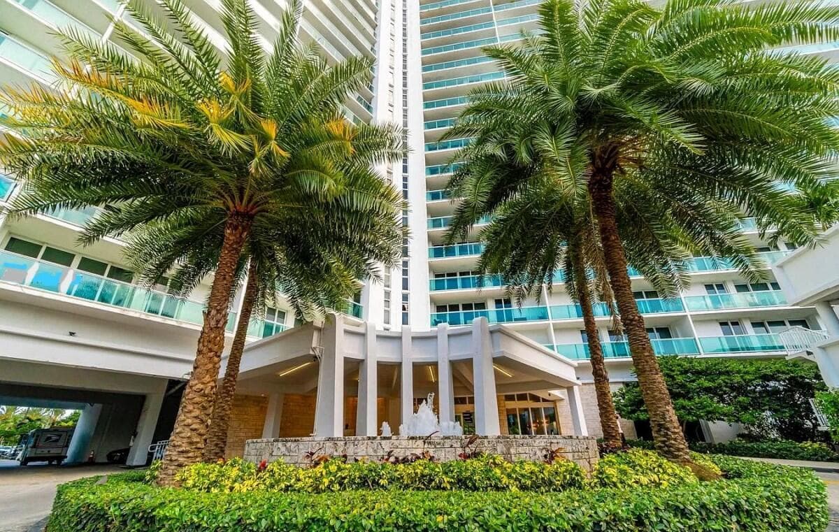 100 Bayview Drive # 1825, Sunny Isles Beach, FL 33160 photo 3