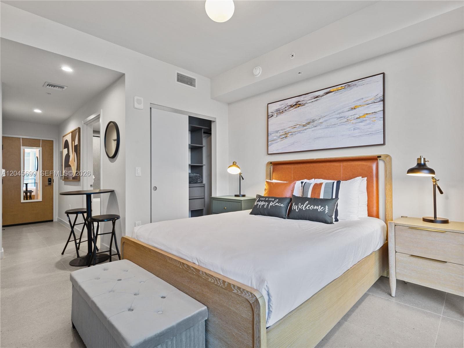 11 NE 6th St # 2102, Miami, FL 33132 photo 2