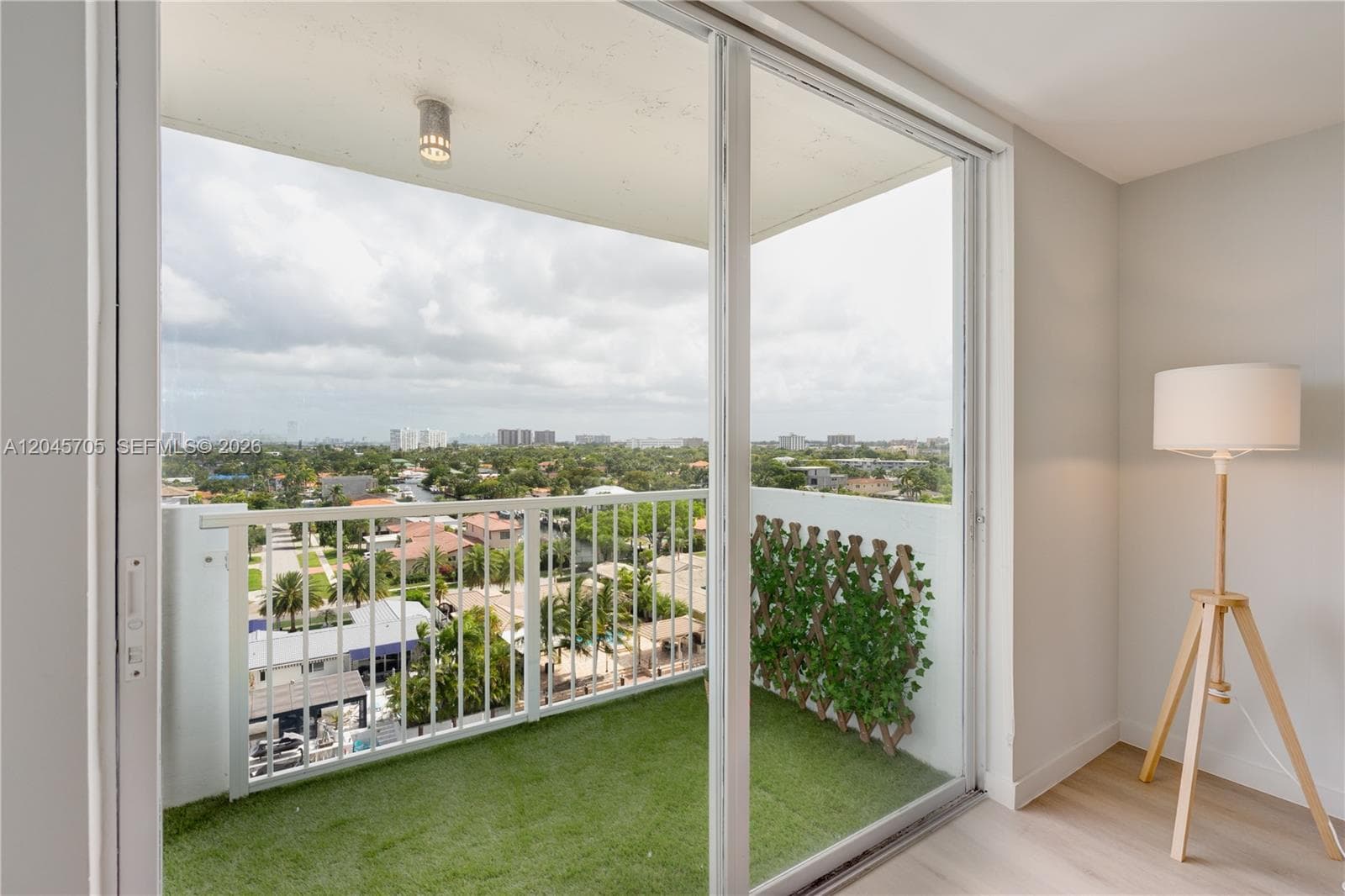 2000 NE 135th St # 908, North Miami, FL 33181 photo 4