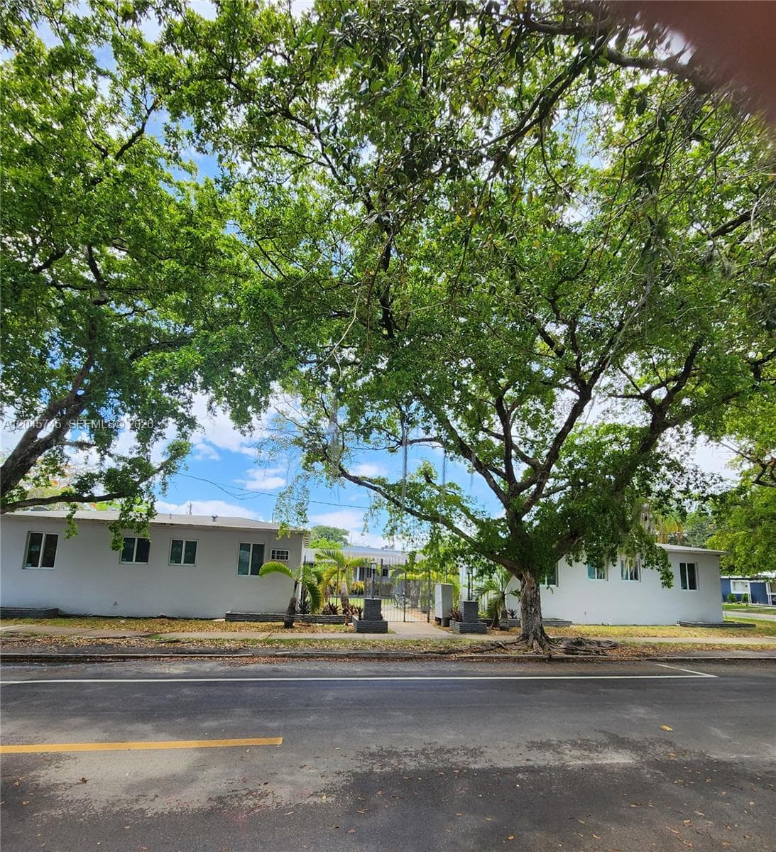 2000 Washington St, Hollywood, FL 33020 photo 2