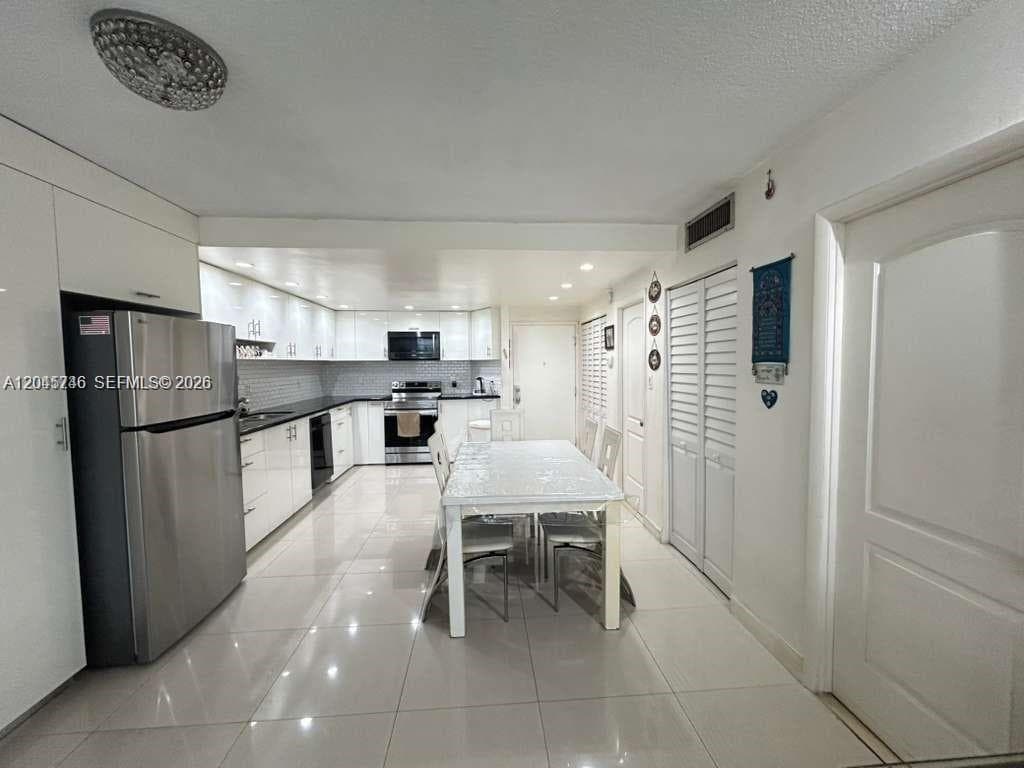 1351 NE Miami Gardens Dr # 511E, Miami, FL 33179 photo 2
