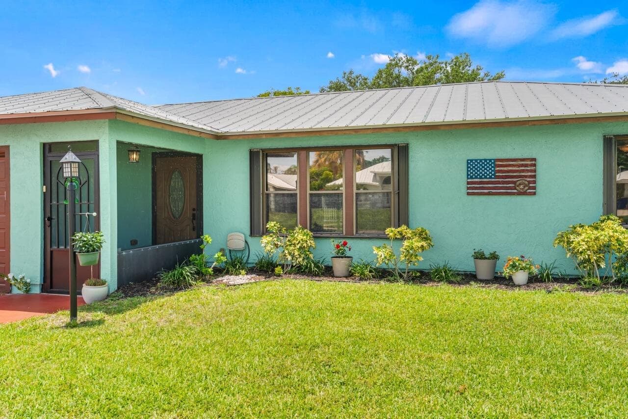 1636 NE Darlich Avenue, Jensen Beach, FL 34957 photo 3