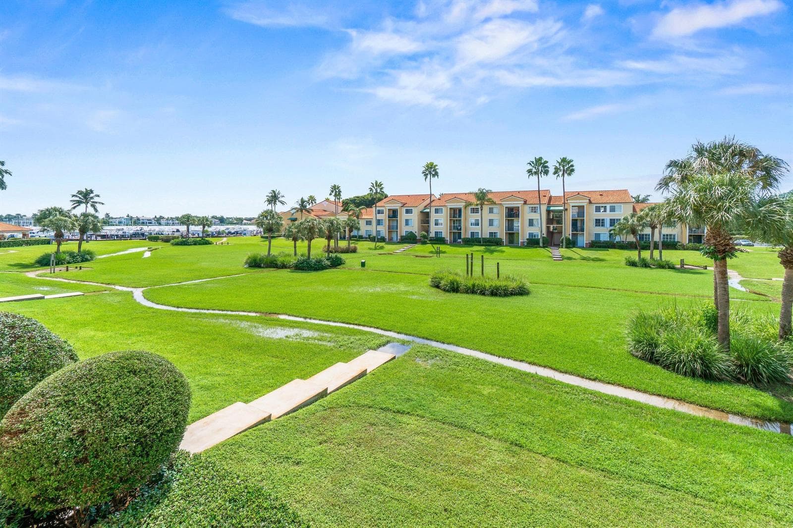 145 Yacht Club Way # 210, Hypoluxo, FL 33462 photo 2