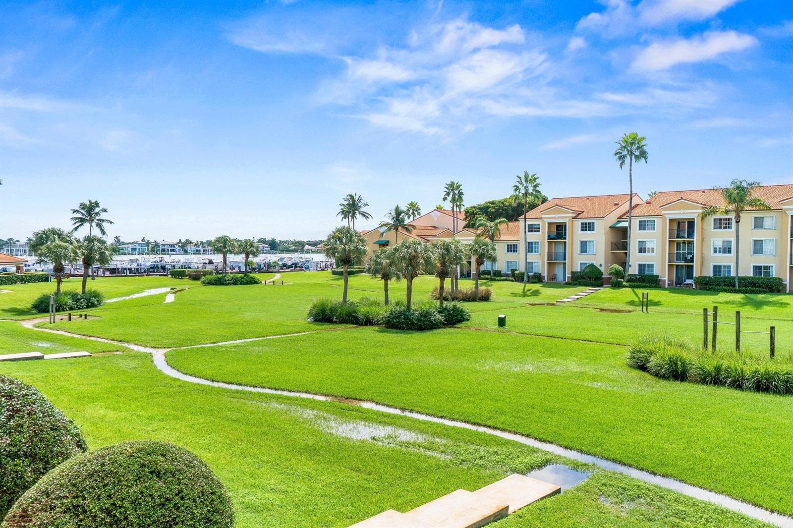 145 Yacht Club Way # 210, Hypoluxo, FL 33462