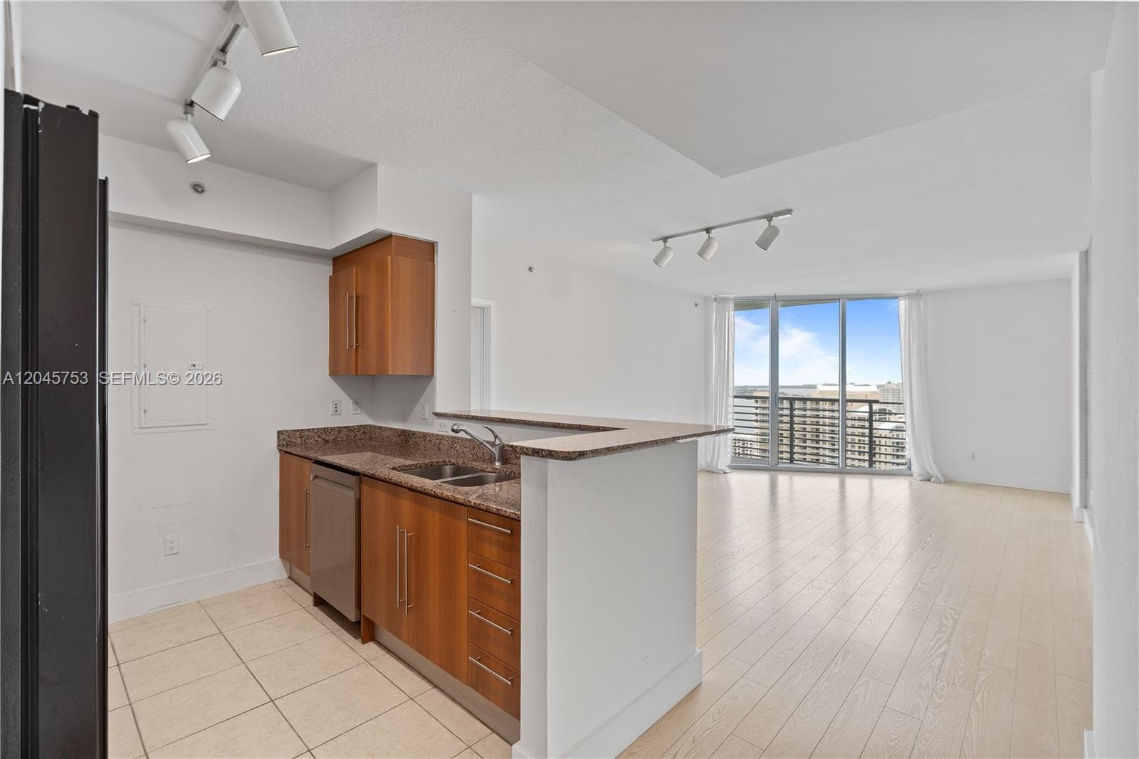 335 S Biscayne Blvd # 3503, Miami, FL 33131 photo 3
