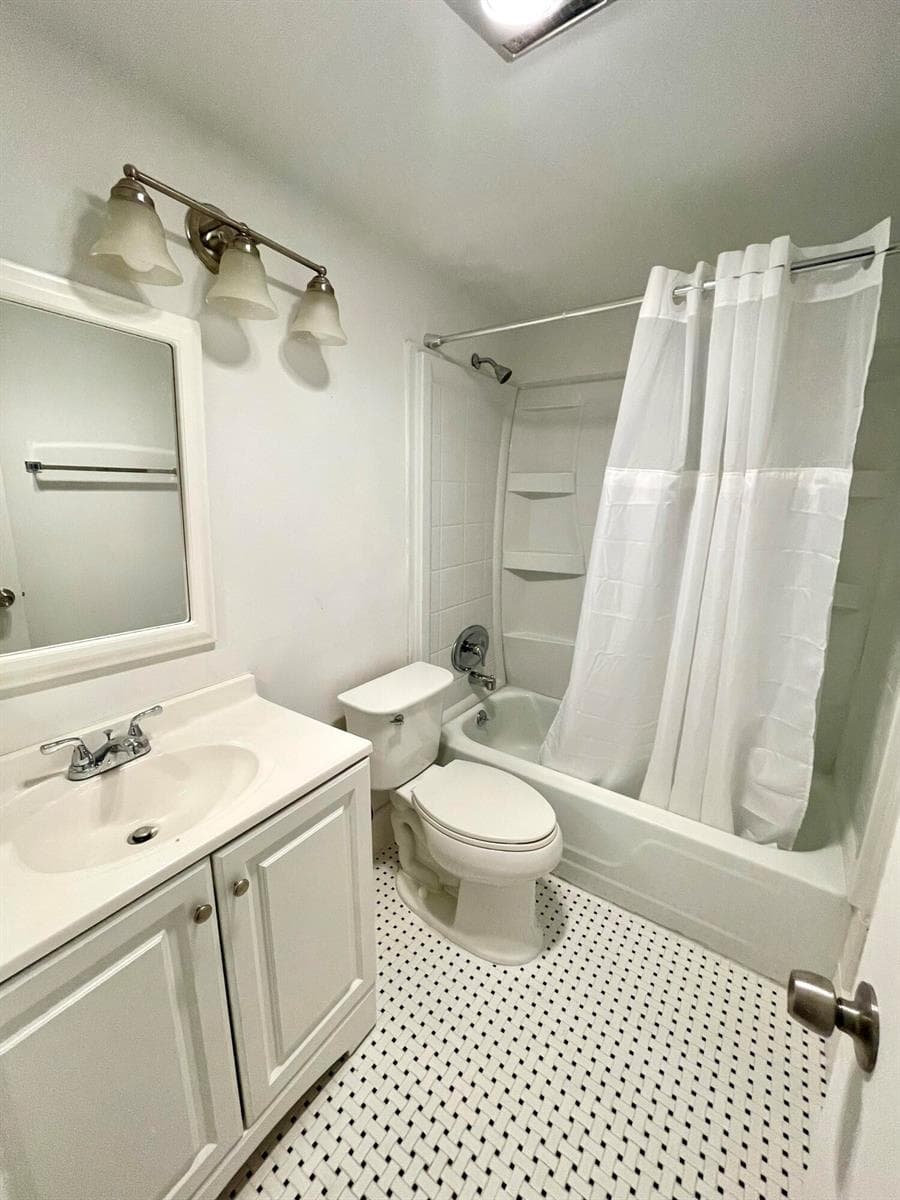 203 Easthampton I, West Palm Beach, FL 33417 photo 5