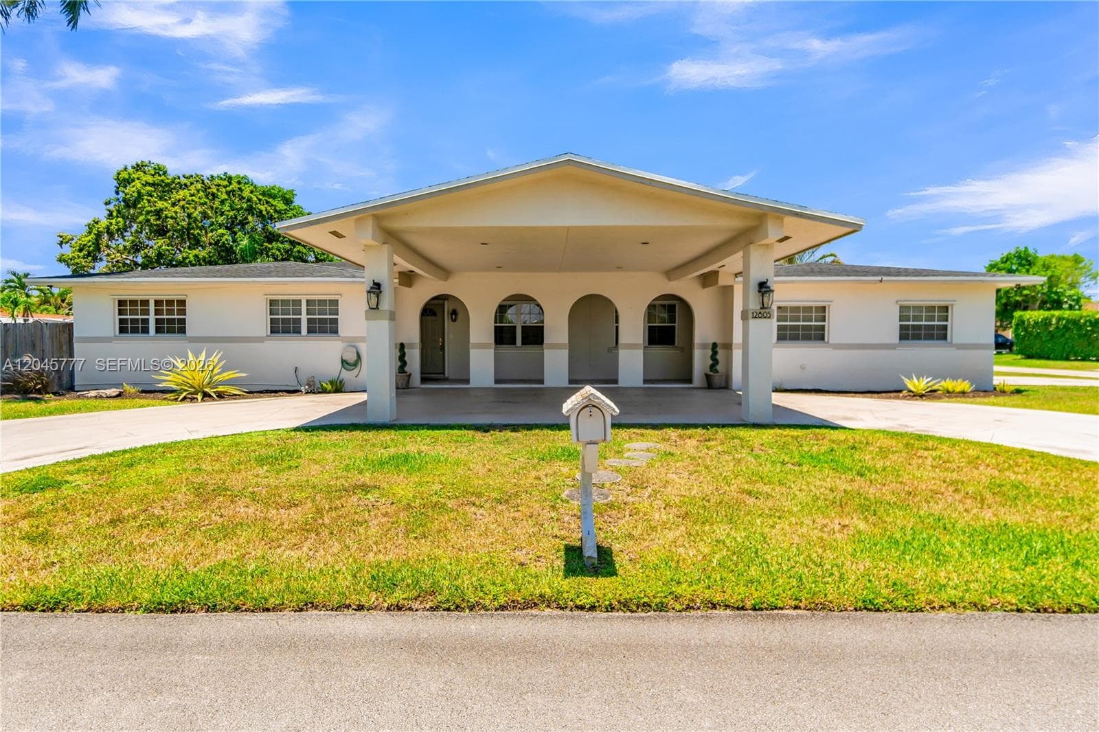 12805 SW 193rd Ter, Miami, FL 33177 photo 4