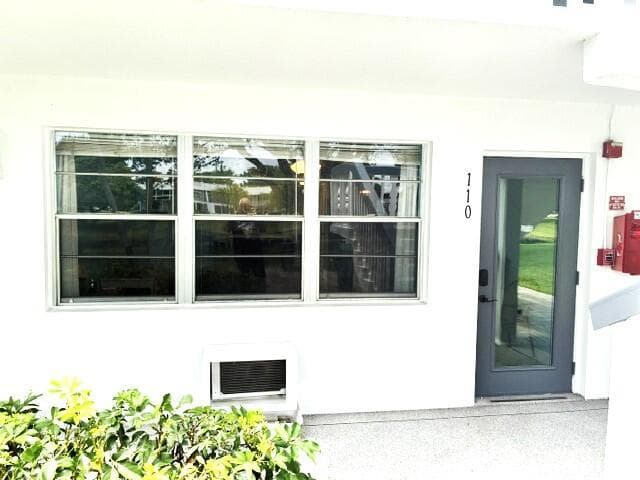 110 Markham F # 110, Deerfield Beach, FL 33442 photo 2
