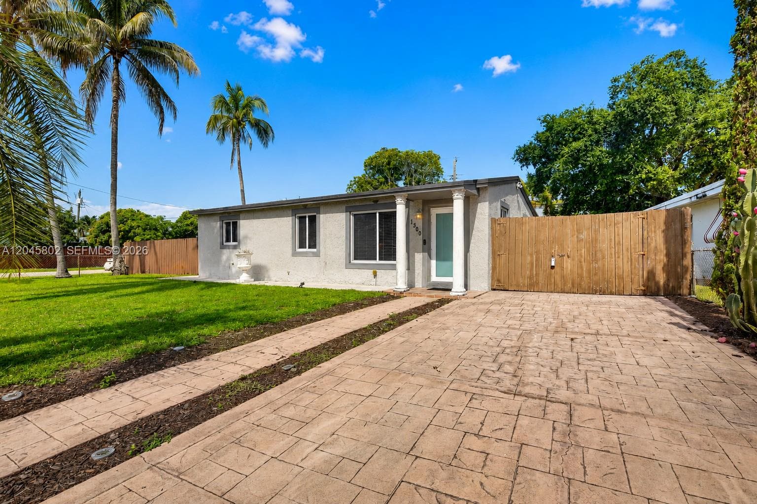 1300 N 70th Ter, Hollywood, FL 33024 photo 4