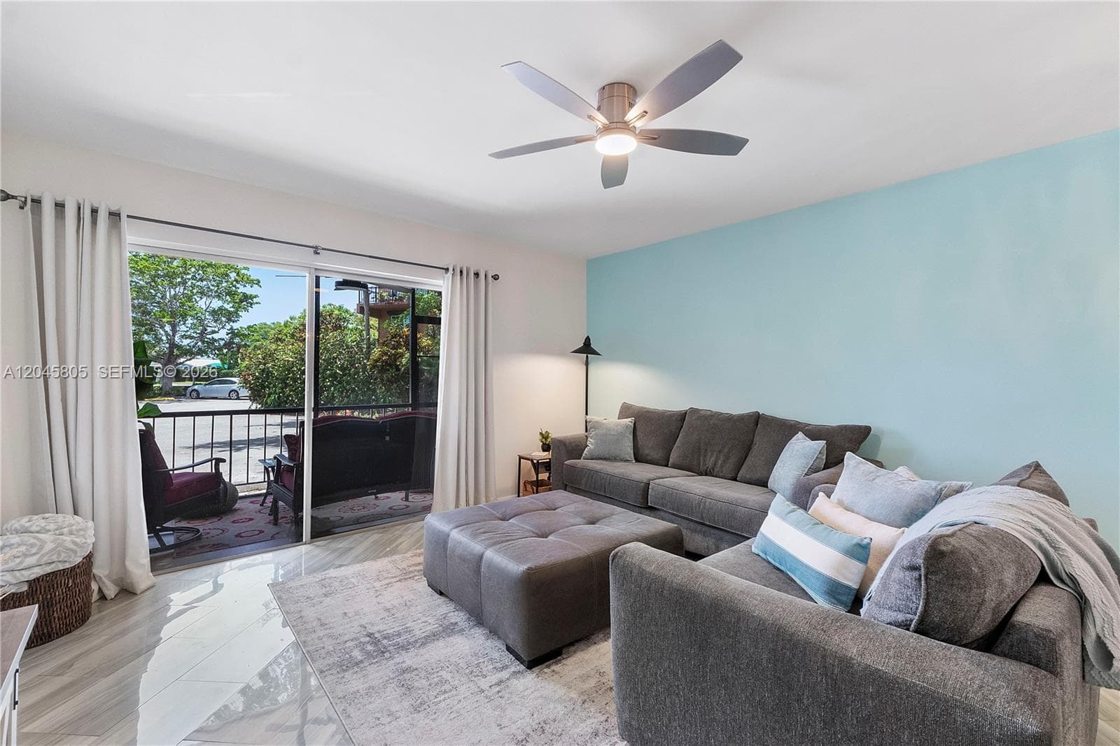 610 Tennis Club Dr # 104, Fort Lauderdale, FL 33311 photo 2