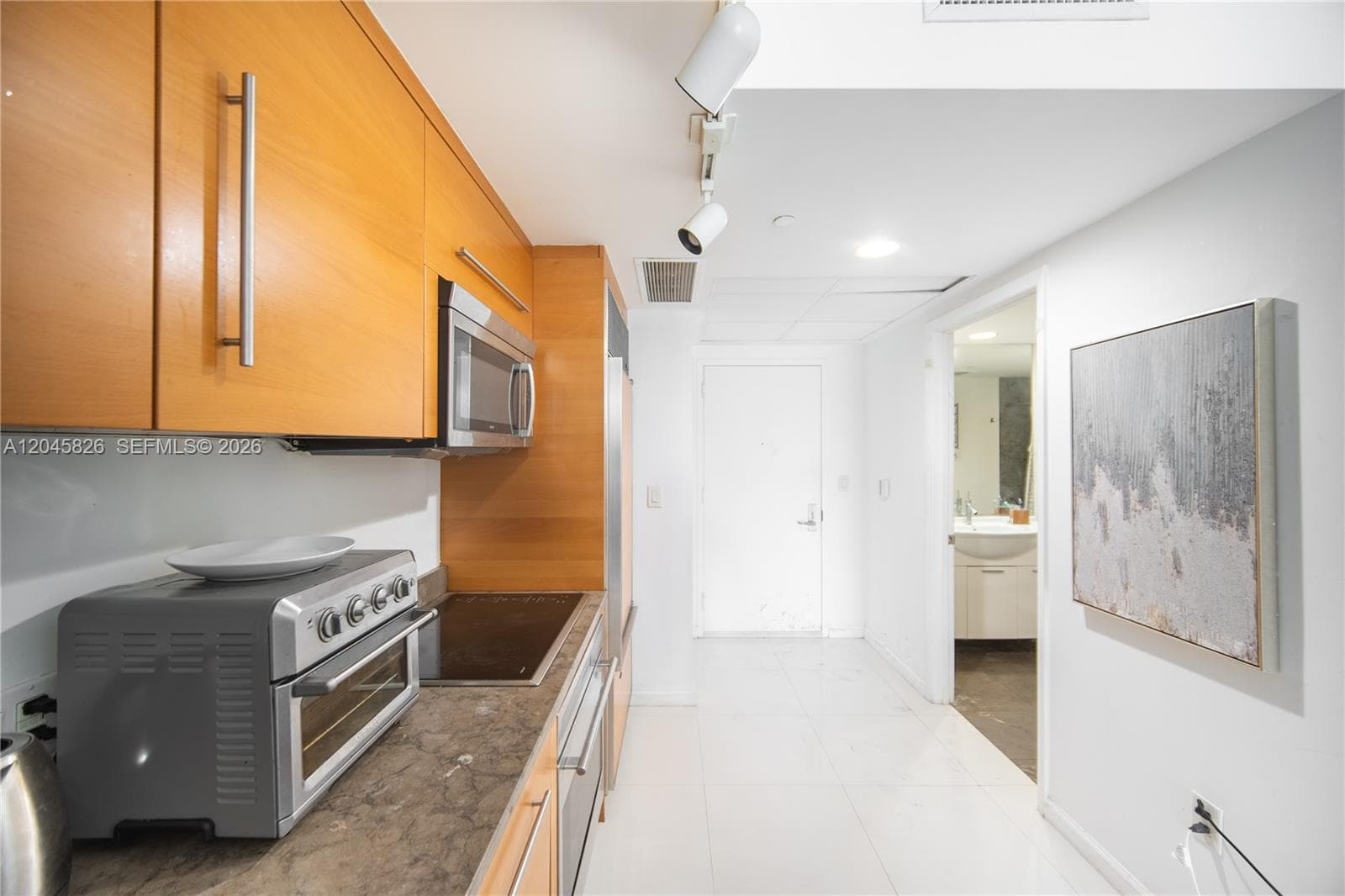 475 Brickell Ave # 2010, Miami, FL 33131 photo 5