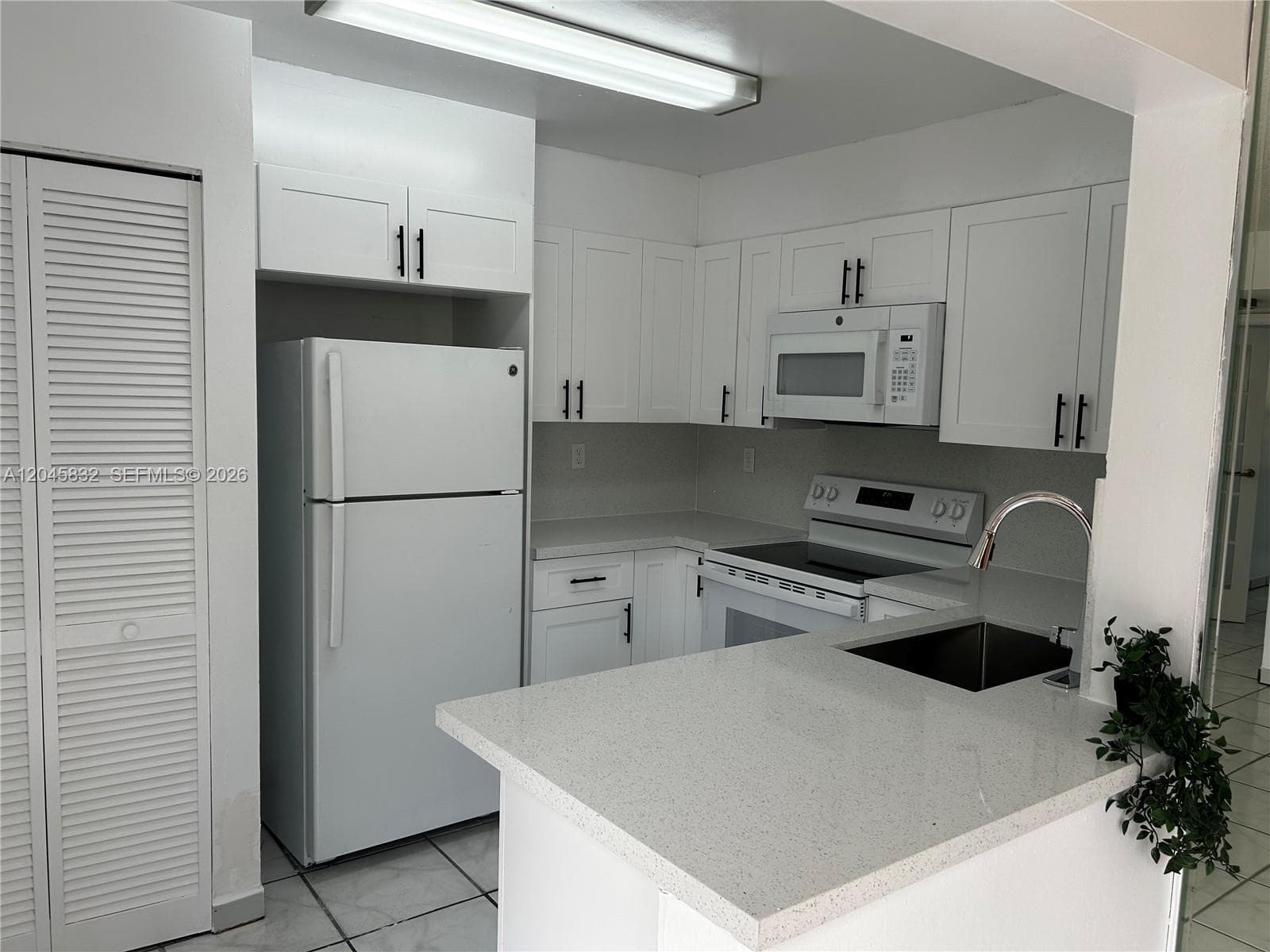 301 W Park Dr # 101-11, Miami, FL 33172 photo 5