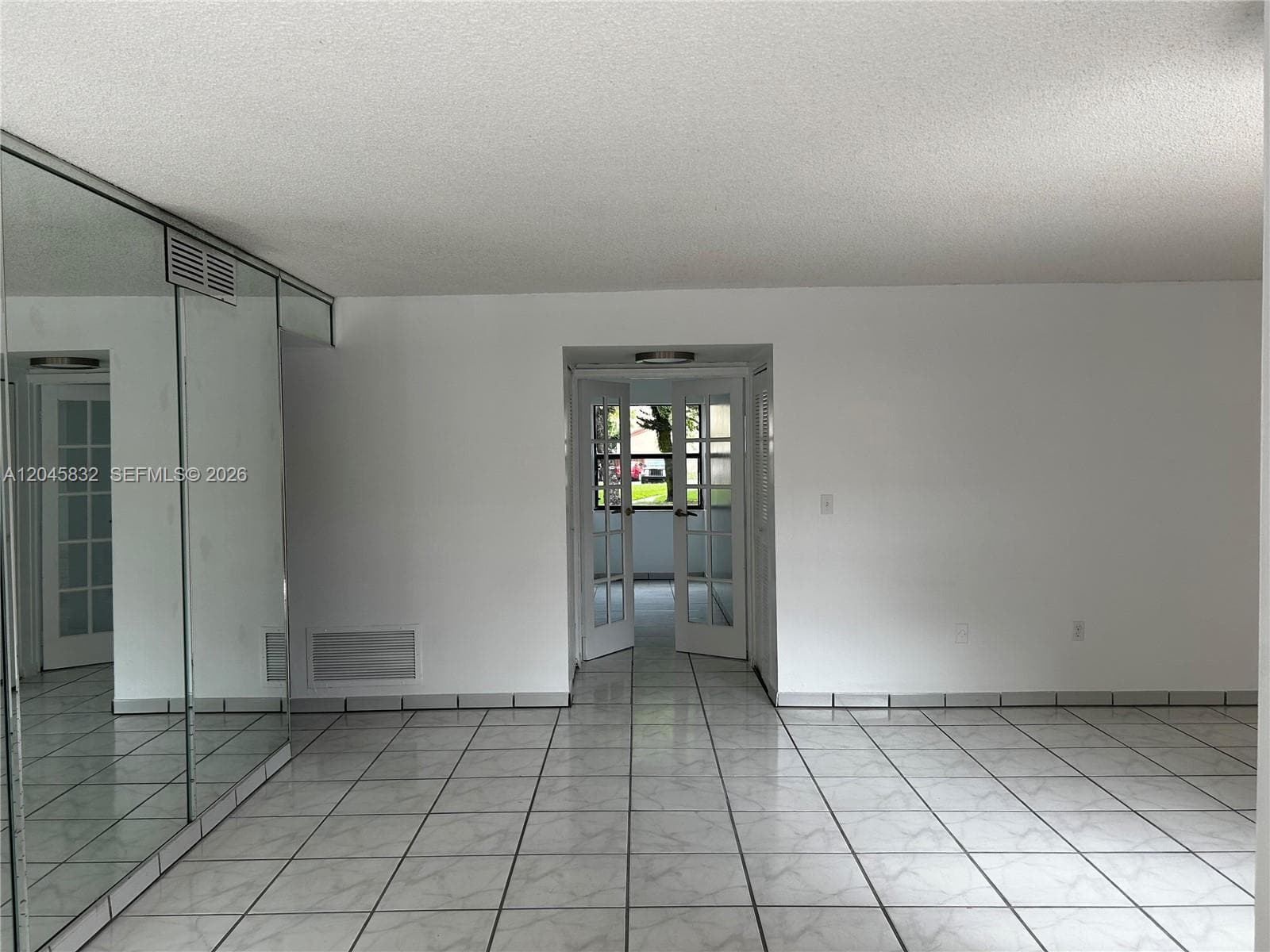 301 W Park Dr # 101-11, Miami, FL 33172 photo 4