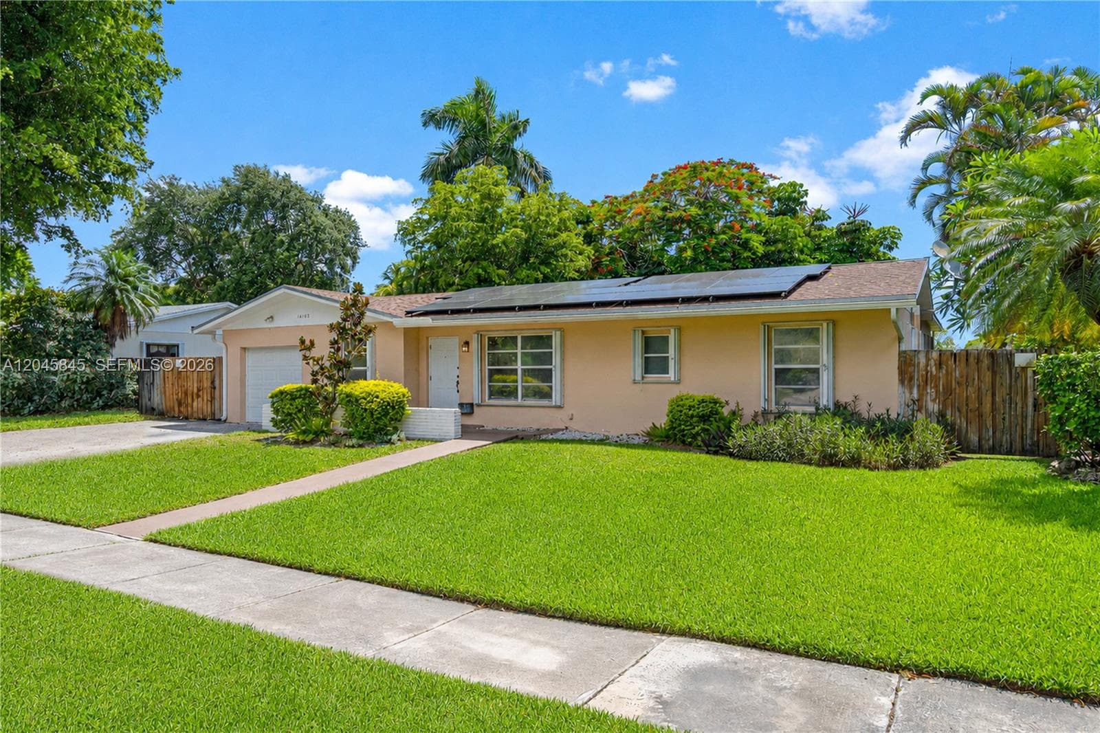 18103 SW 93rd Avenue, Palmetto Bay, FL 33157 photo 2