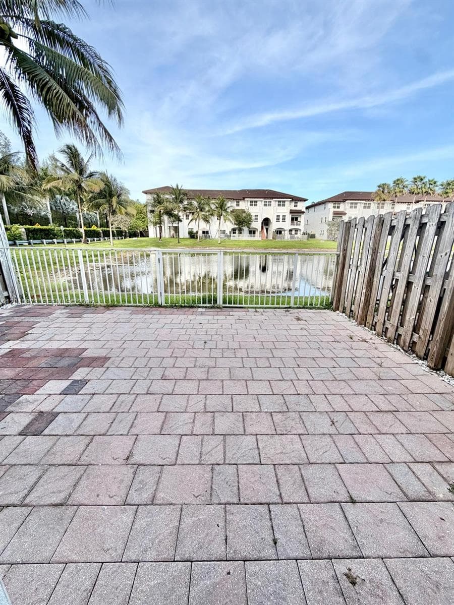 8965 NW 98th Ave # ., Doral, FL 33178 photo 2