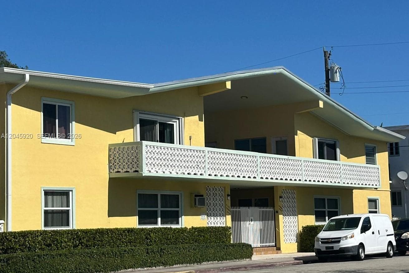 8101 Abbott Ave # 17, Miami Beach, FL 33141
