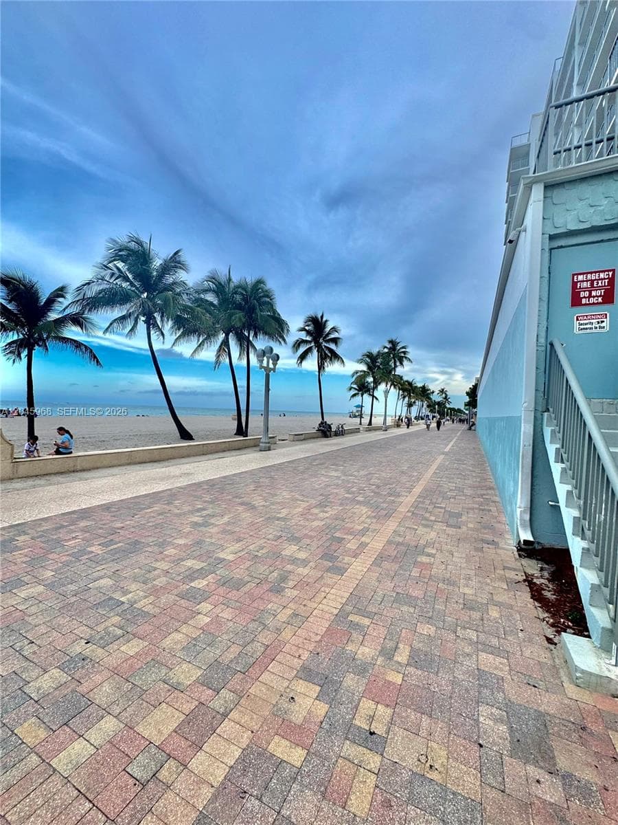 400 N Surf Rd # RGB, Hollywood, FL 33019
