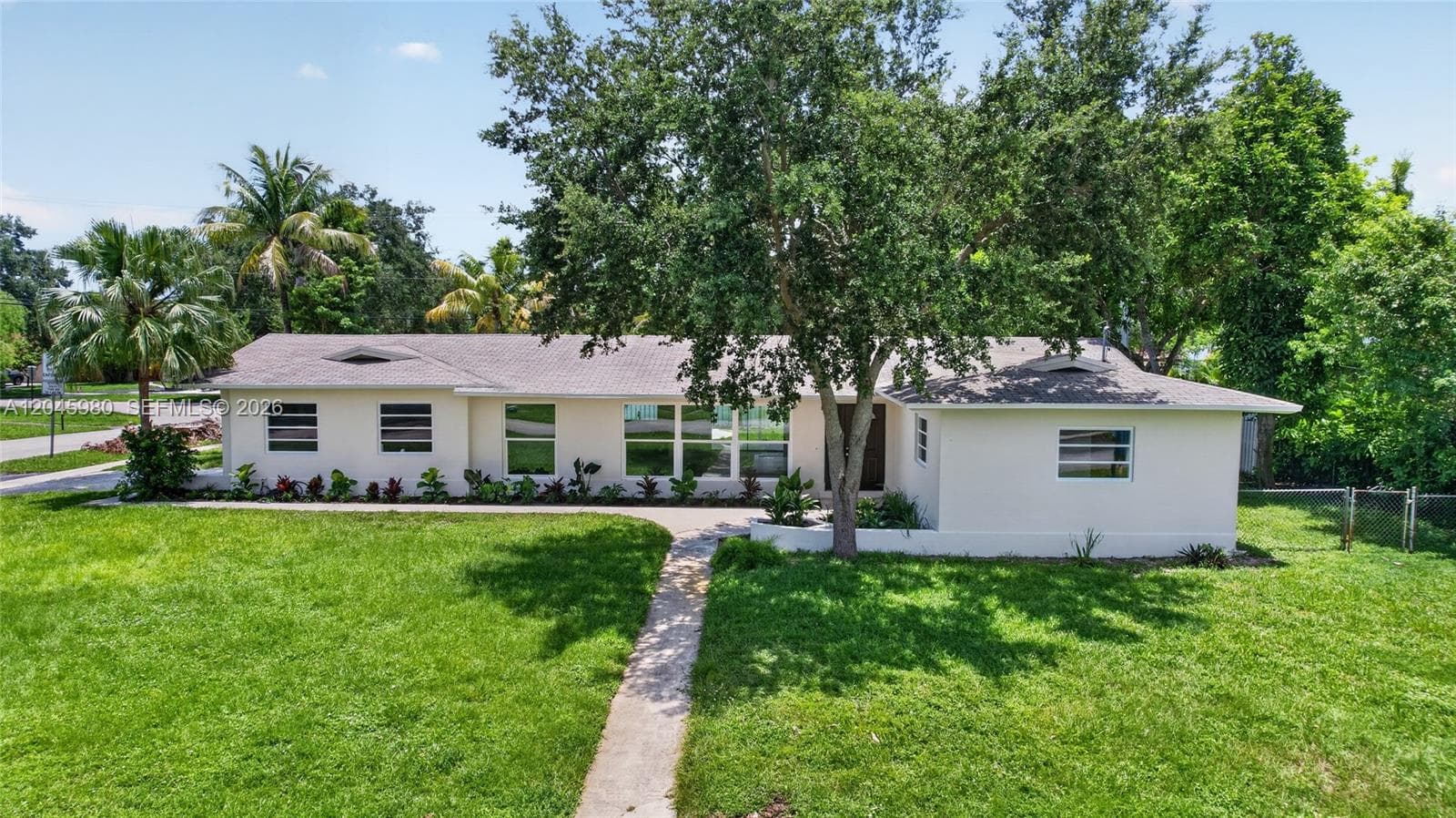 7040 NW 8th Ct, Plantation, FL 33317