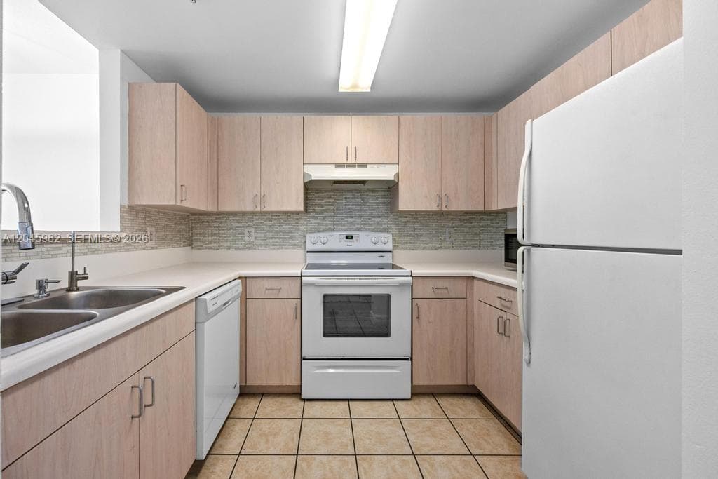 50 Menores Ave # 805, Coral Gables, FL 33134 photo 5