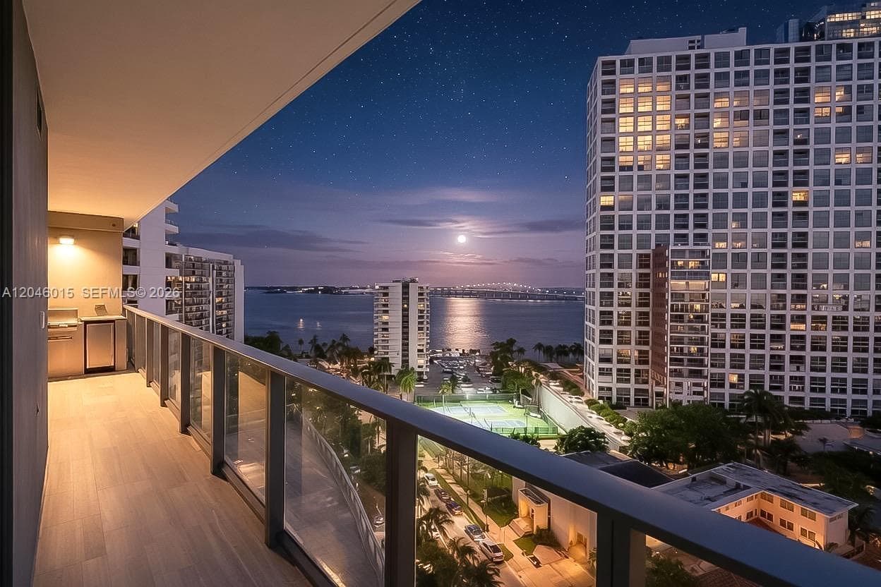 1451 Brickell Ave # 1404, Miami, FL 33131