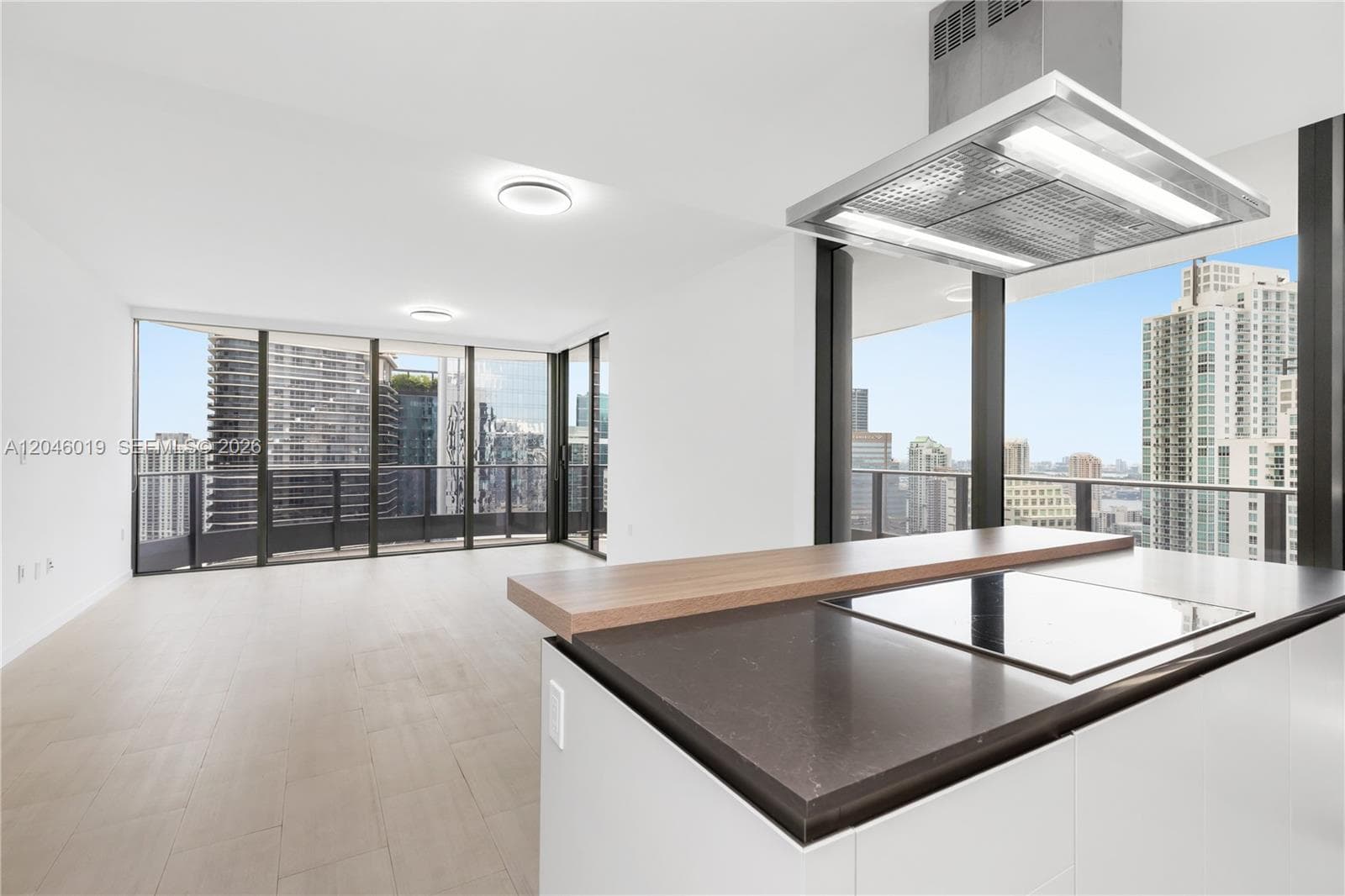 1000 Brickell Plz # 4015, Miami, FL 33131 photo 3