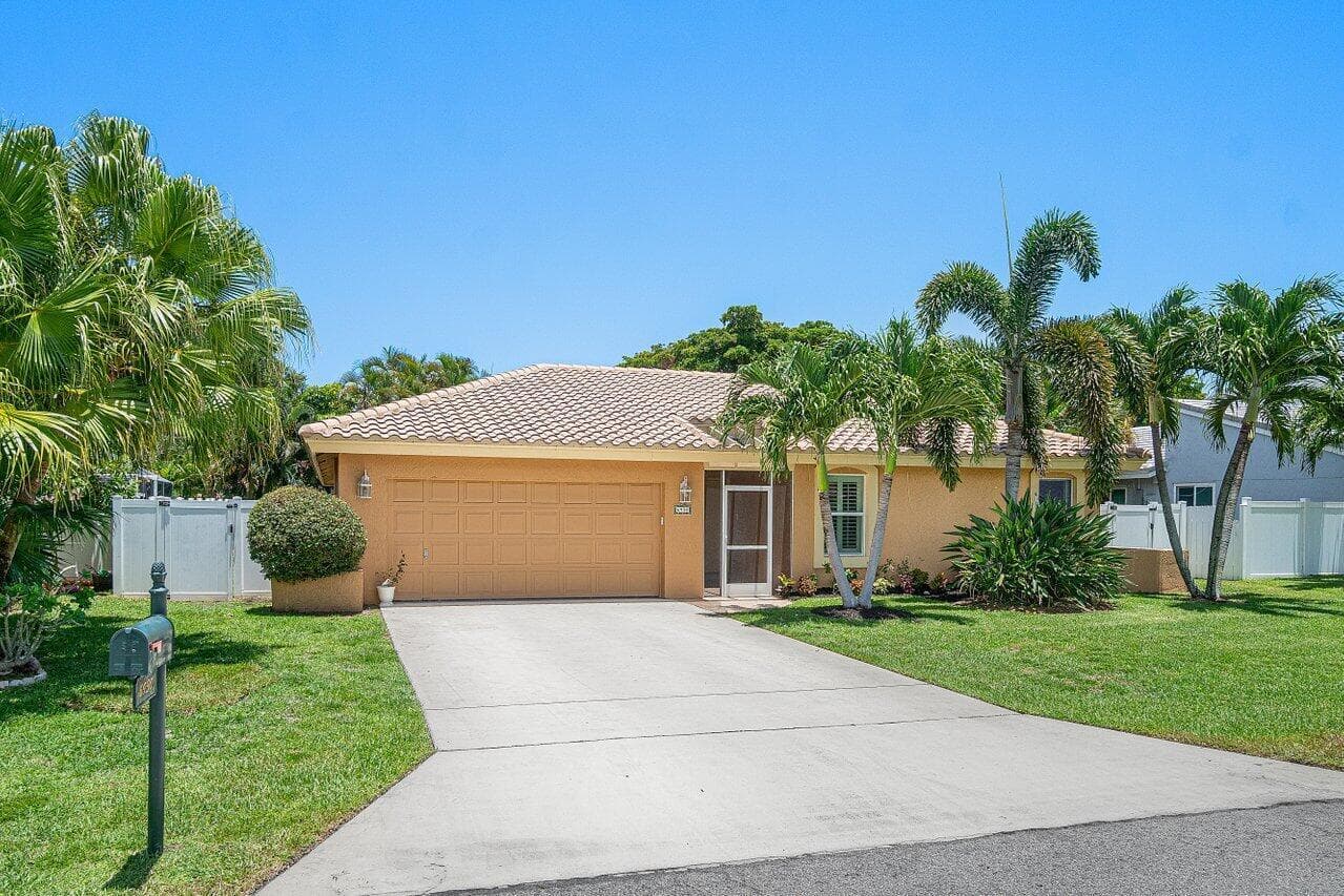 6930 NW 2nd Terrace, Boca Raton, FL 33487 photo 2