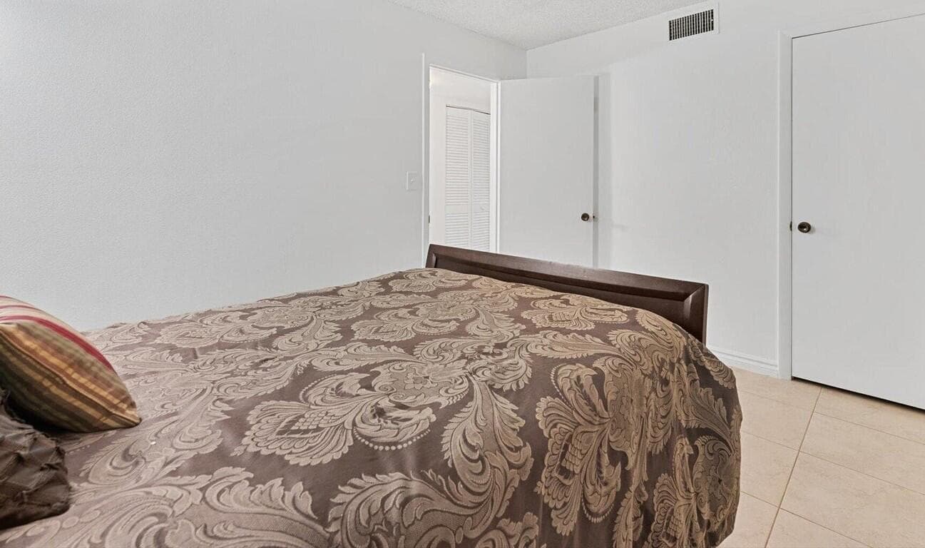 10821 N Military Trail # Apt 19, Palm Beach Gardens, FL 33410 photo 2