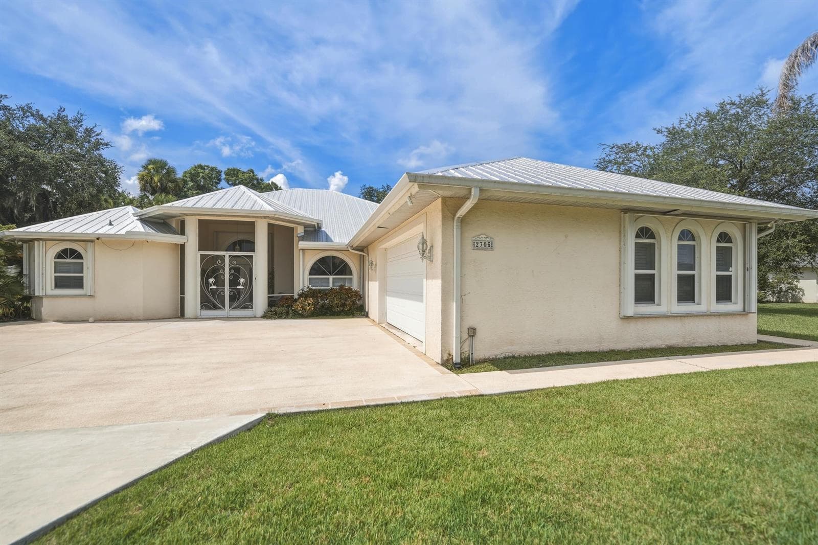 2305 Winding Creek Lane, Fort Pierce, FL 34981 photo 3