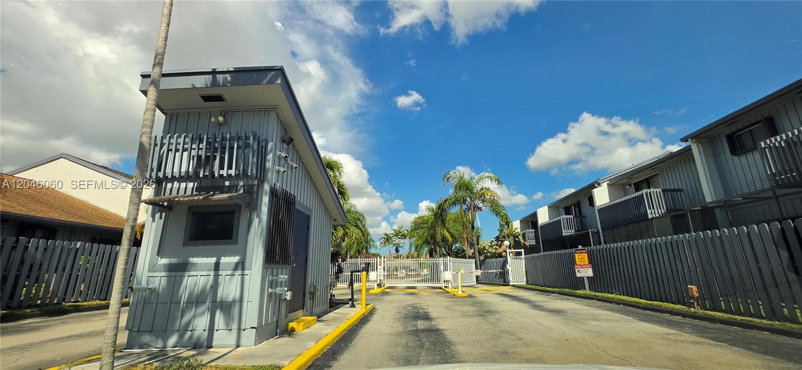1652 N 14th Ter # 1652, Hollywood, FL 33020 photo 2