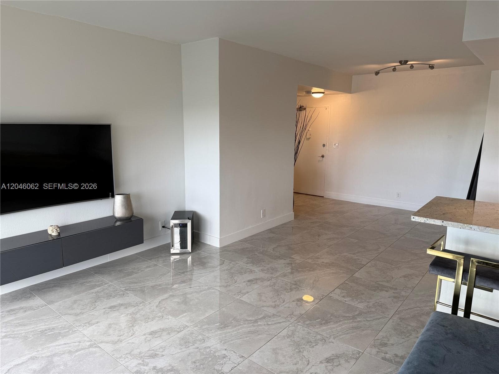 880 NE 69th St # 5Q, Miami, FL 33138 photo 4