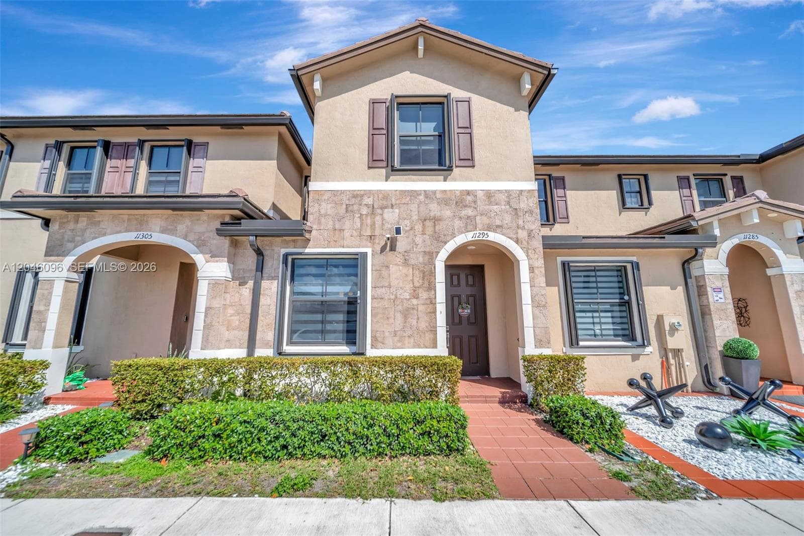 11295 W 34th Way, Hialeah, FL 33018 photo 2