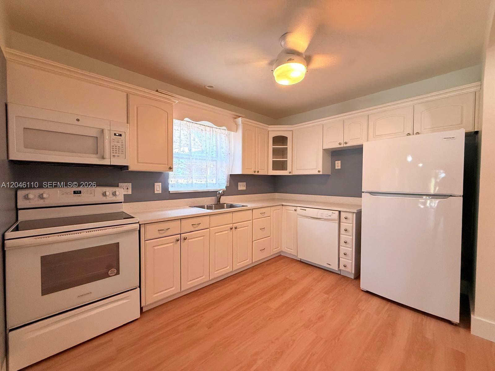 2832 Fillmore St # 20, Hollywood, FL 33020 photo 3