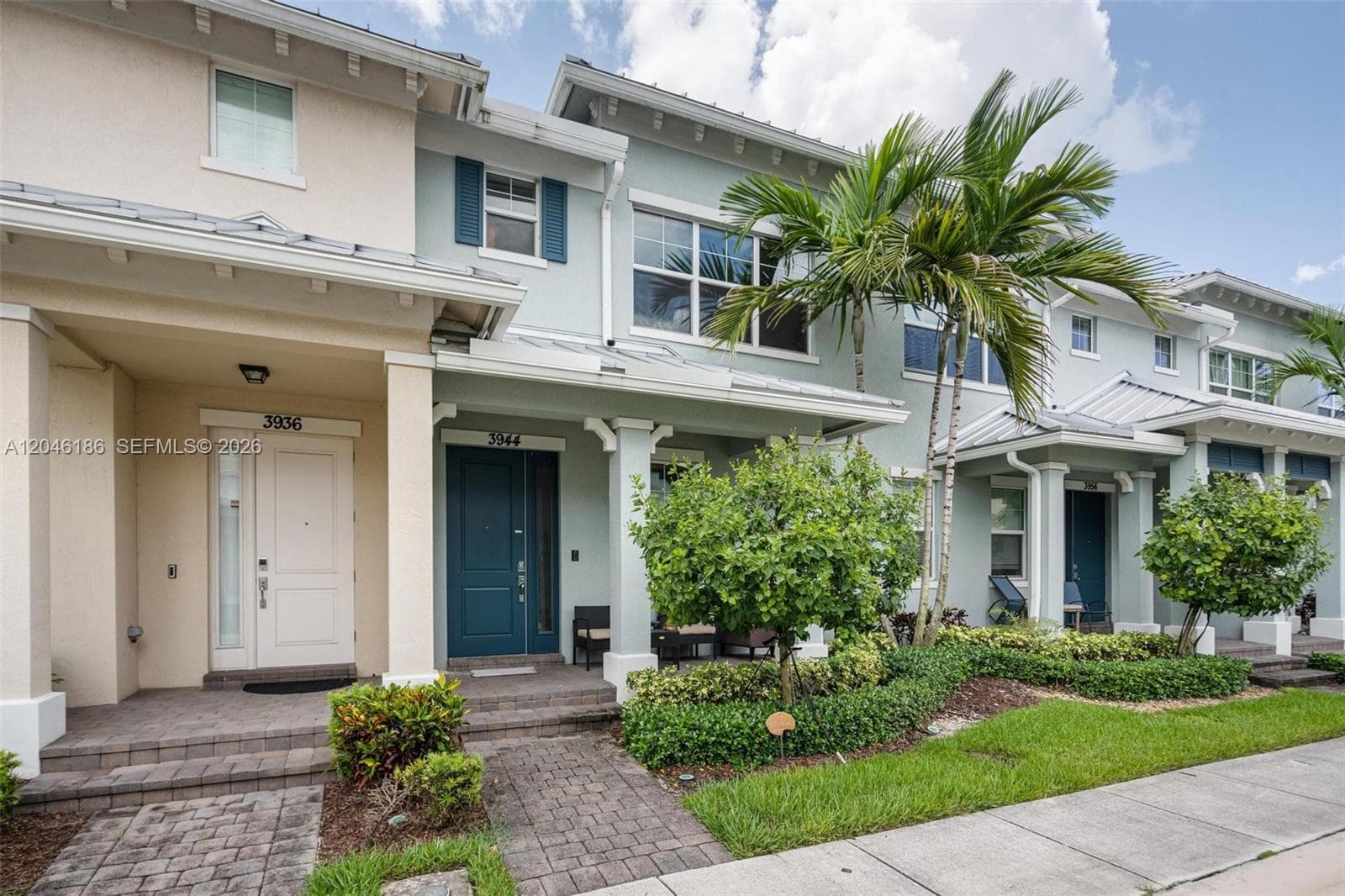 3944 Poinciana Ln, Hollywood, FL 33021 photo 2