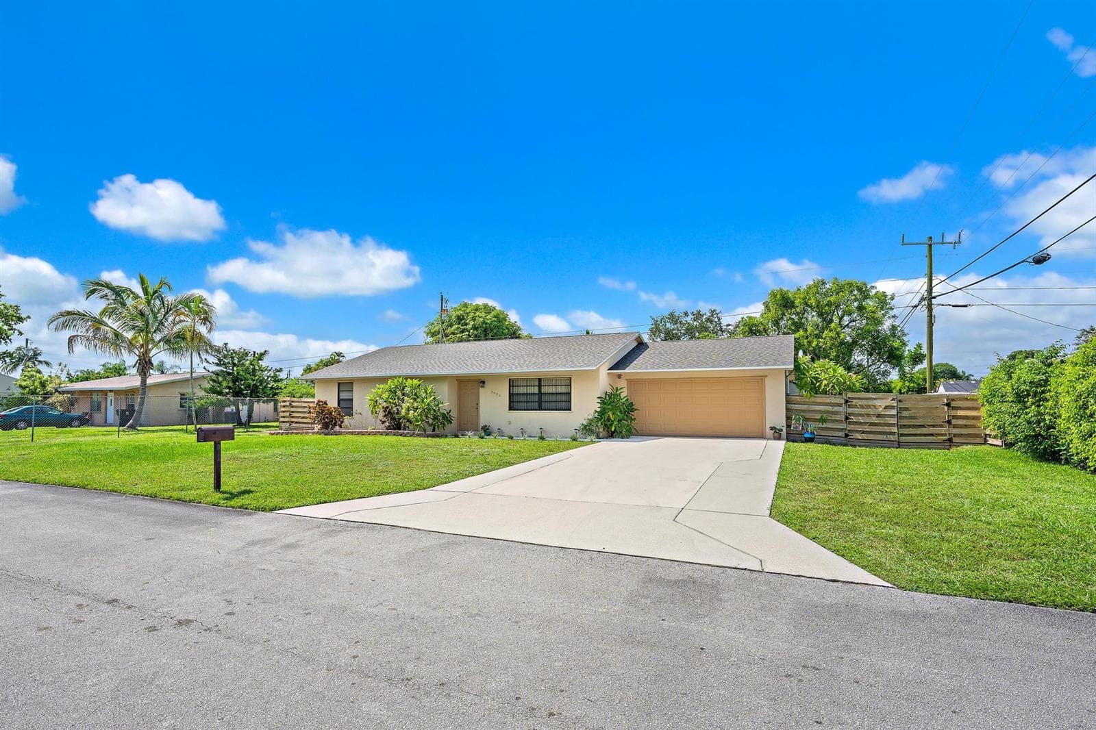 9090 Palladium Place, Lake Worth, FL 33467 photo 2