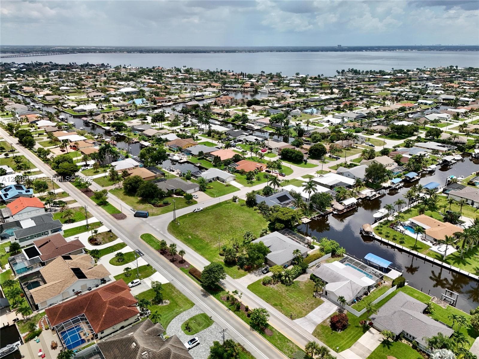 2014 EVEREST PKWY, Cape Coral, FL 33904 photo 5
