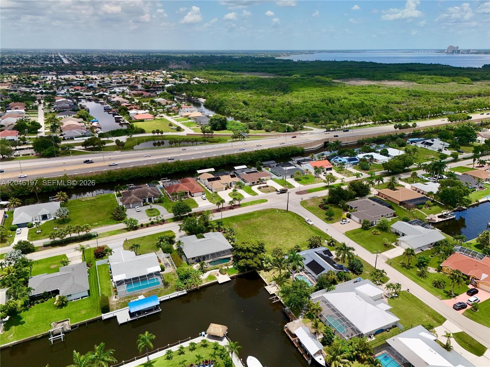 2014 EVEREST PKWY, Cape Coral, FL 33904 photo 4