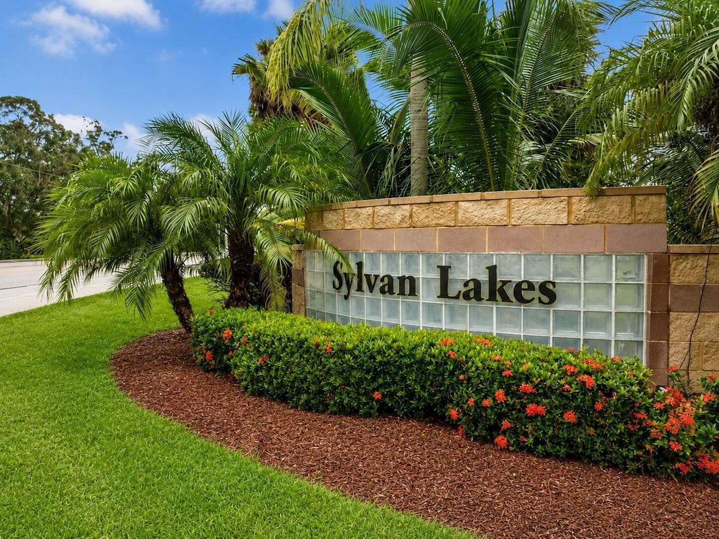 5850 39th Ln Lane, Vero Beach, FL 32966 photo 2