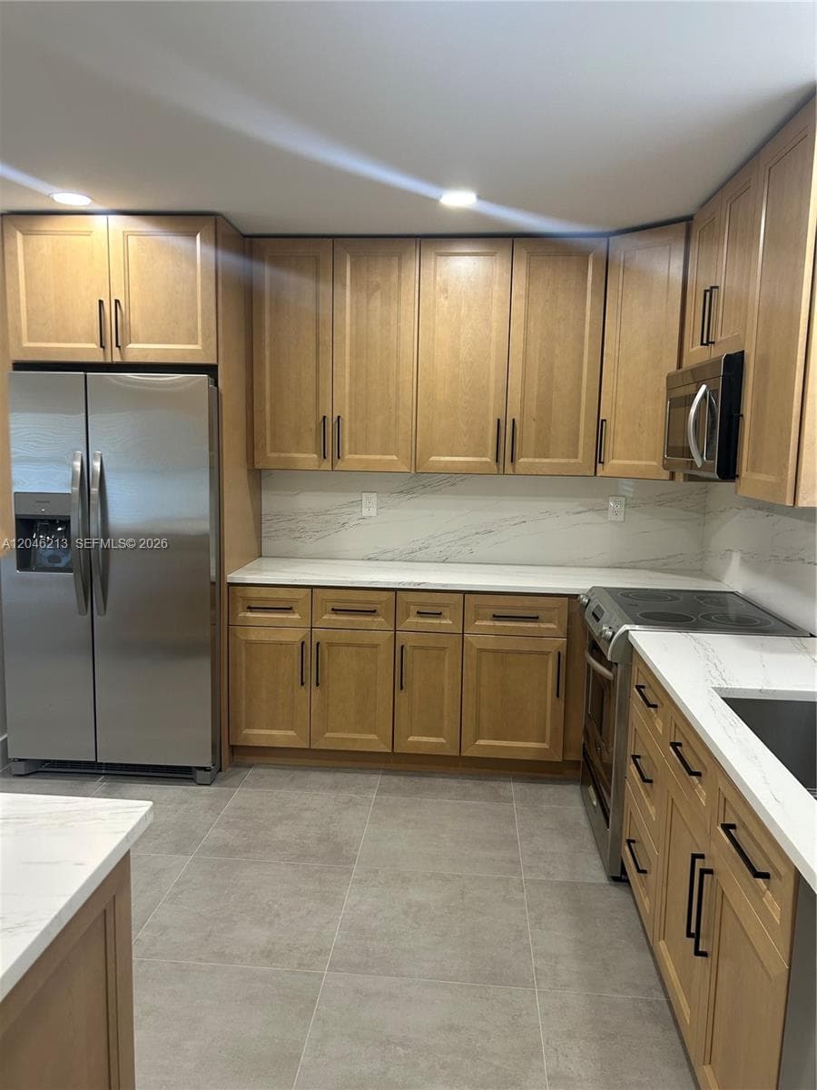 9723 SW 3rd St, Boca Raton, FL 33428 photo 2