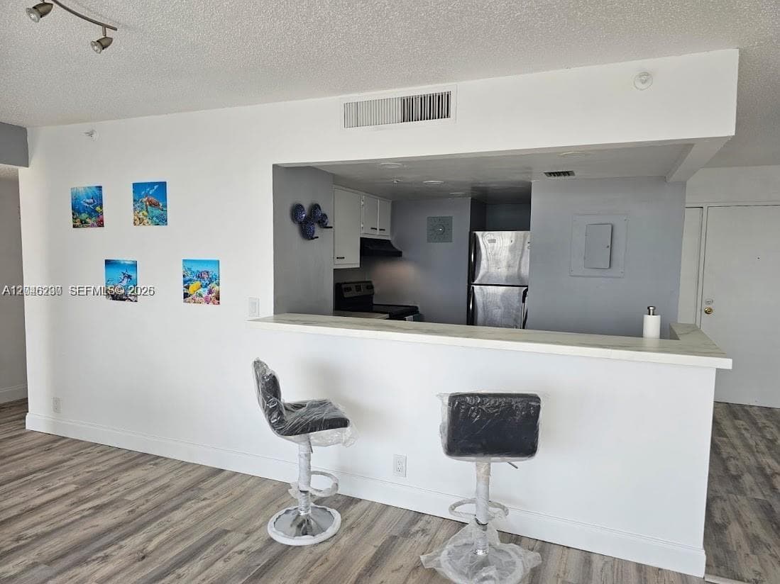 7601 E Treasure Dr # 811, North Bay Village, FL 33141 photo 4