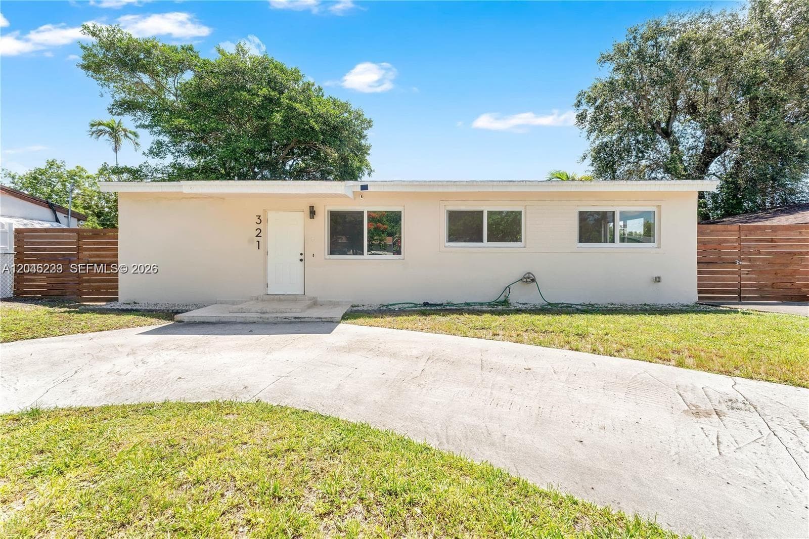 321 NW 56th Ave, Miami, FL 33126 photo 2
