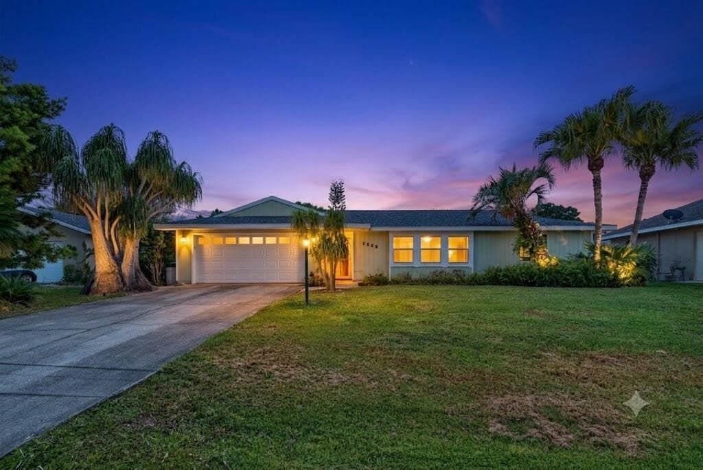 1556 SE Sinbad Avenue, Port St. Lucie, FL 34952