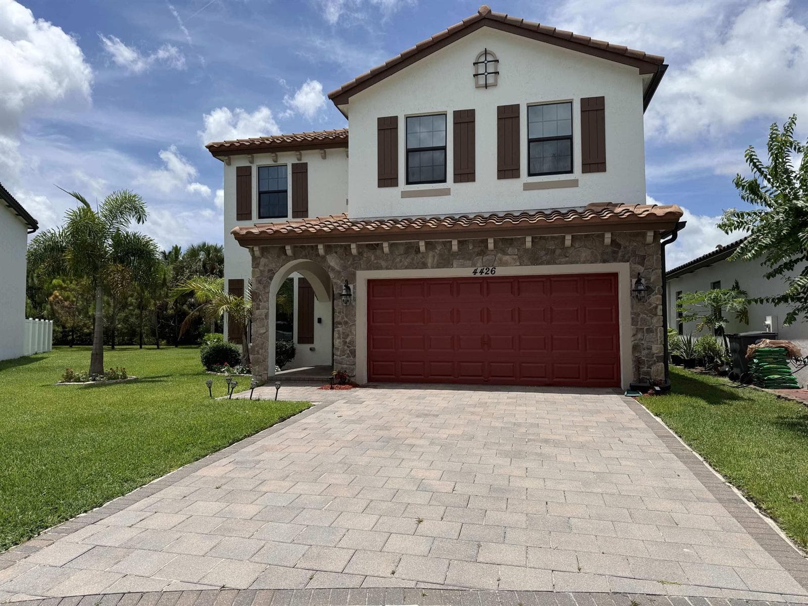 4426 Buena Tara Drive, FL 33413 photo 2