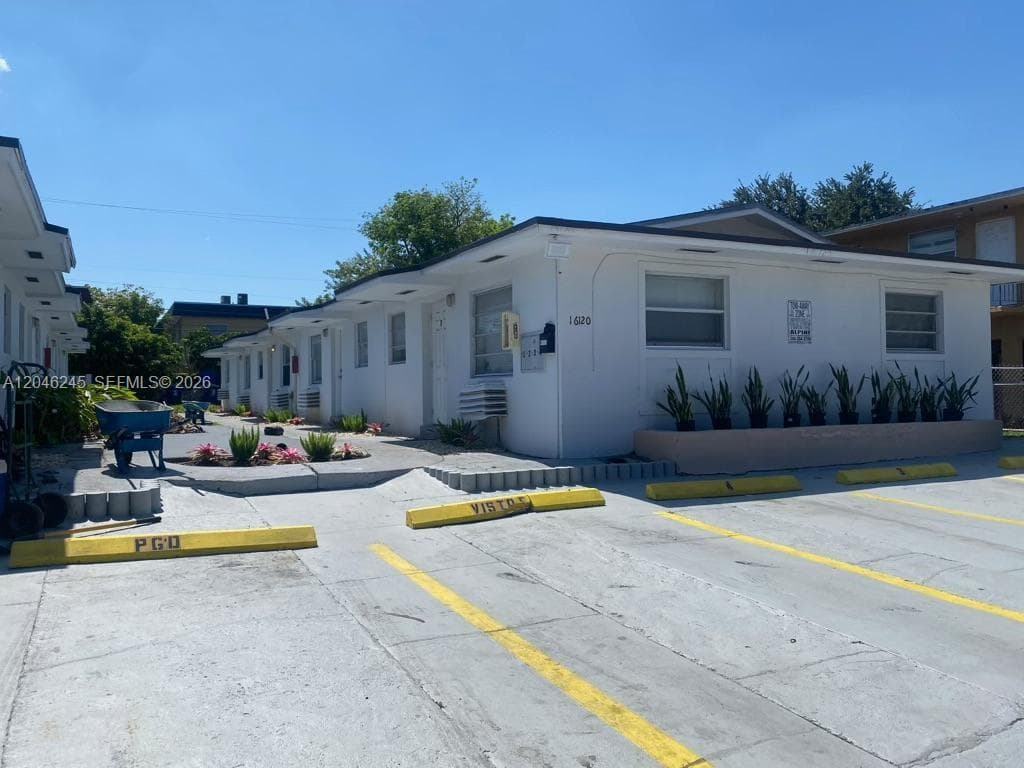 16120 NE 19th Pl # 3, North Miami Beach, FL 33162