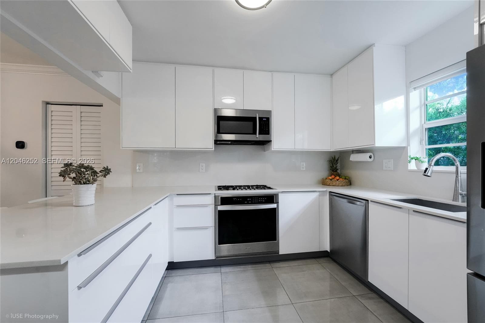 1556 Catalonia Ave, Coral Gables, FL 33134 photo 5