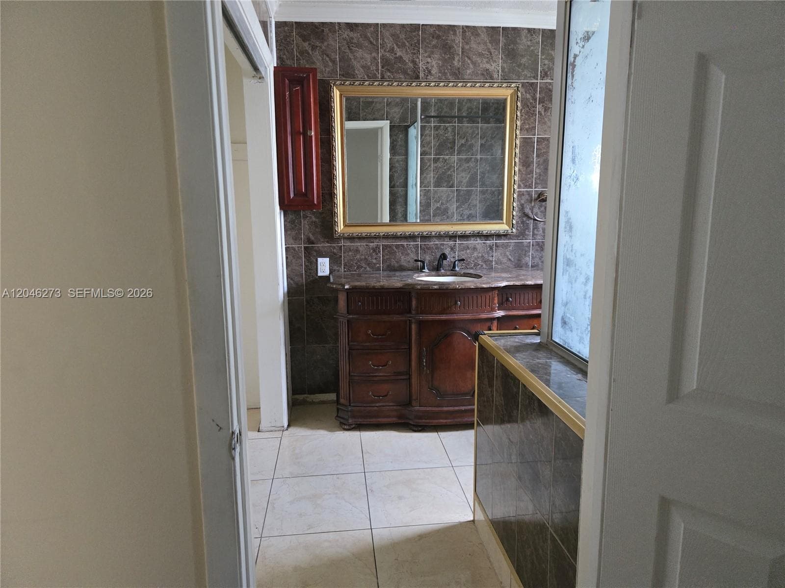 4205 NW 52nd Ave, Lauderdale Lakes, FL 33319 photo 4
