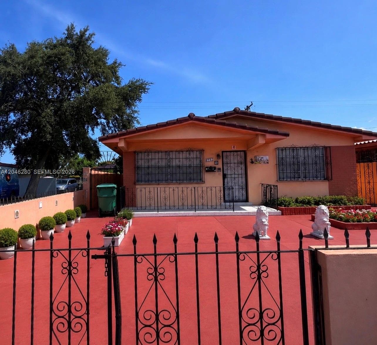 6702 SW 25th Ter, Miami, FL 33155