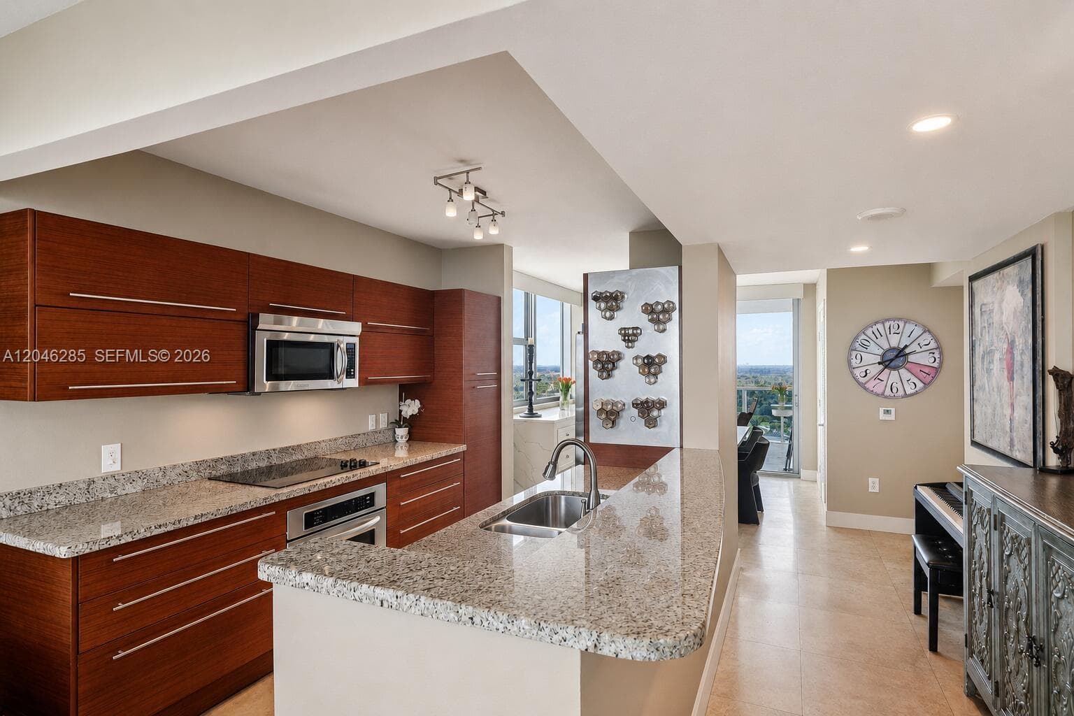 2641 N Flamingo Rd # 2308, Plantation, FL 33323 photo 4