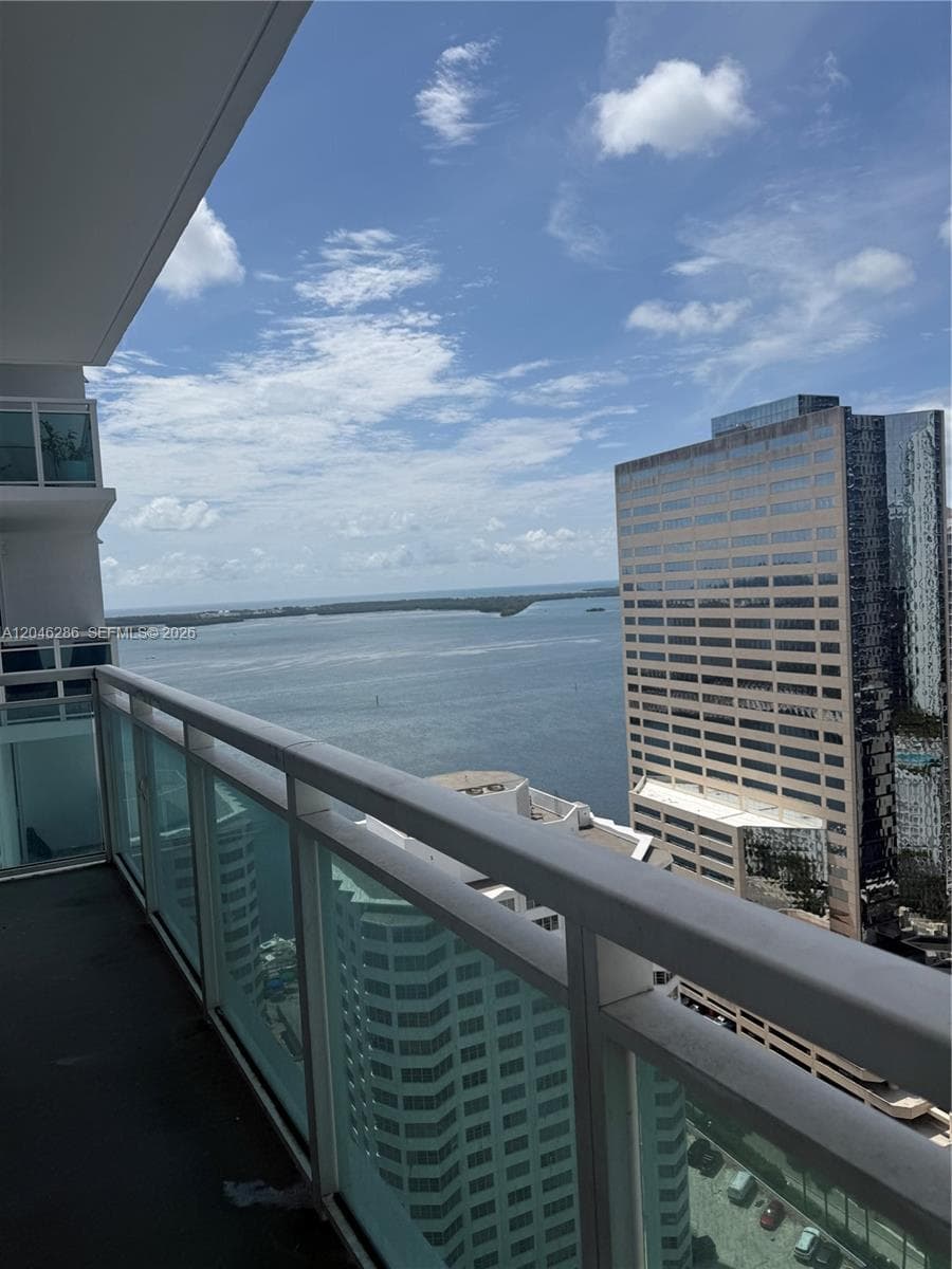 950 Brickell Bay Dr # 2907, Miami, FL 33131 photo 4