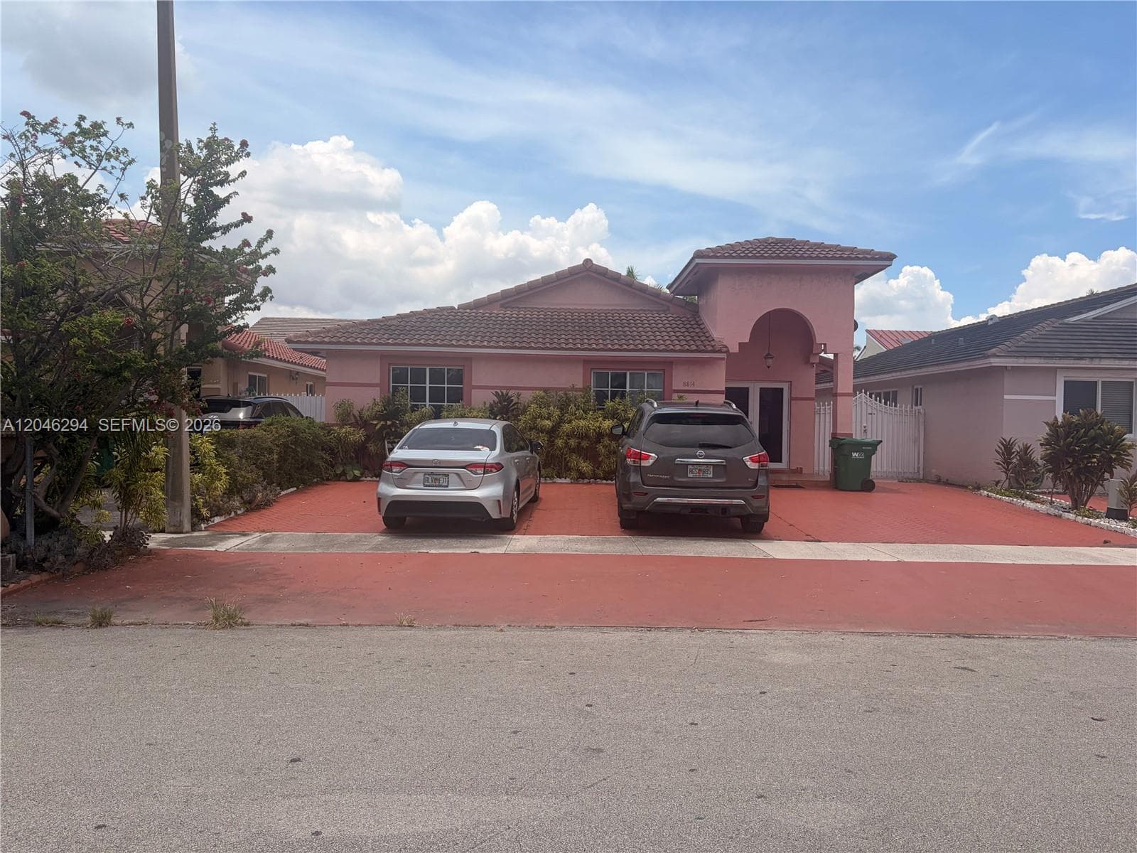 8814 NW 109th Ter, Hialeah Gardens, FL 33018 photo 2